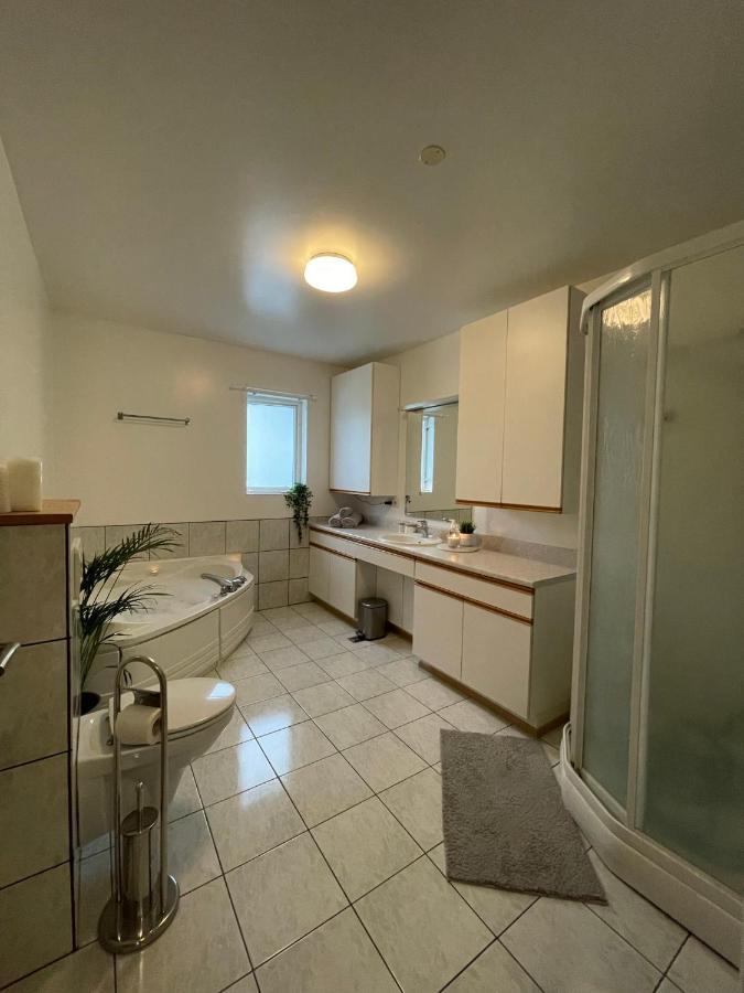 4-Bedroom Villa With Private Gym And Hot-Tub Reykjavik Extérieur photo
